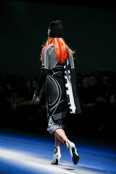 Look 13